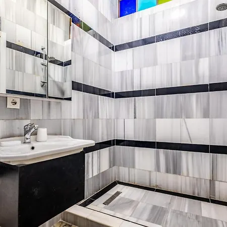 Apartman Comfortable Flat With Great Location In Beyoglu *